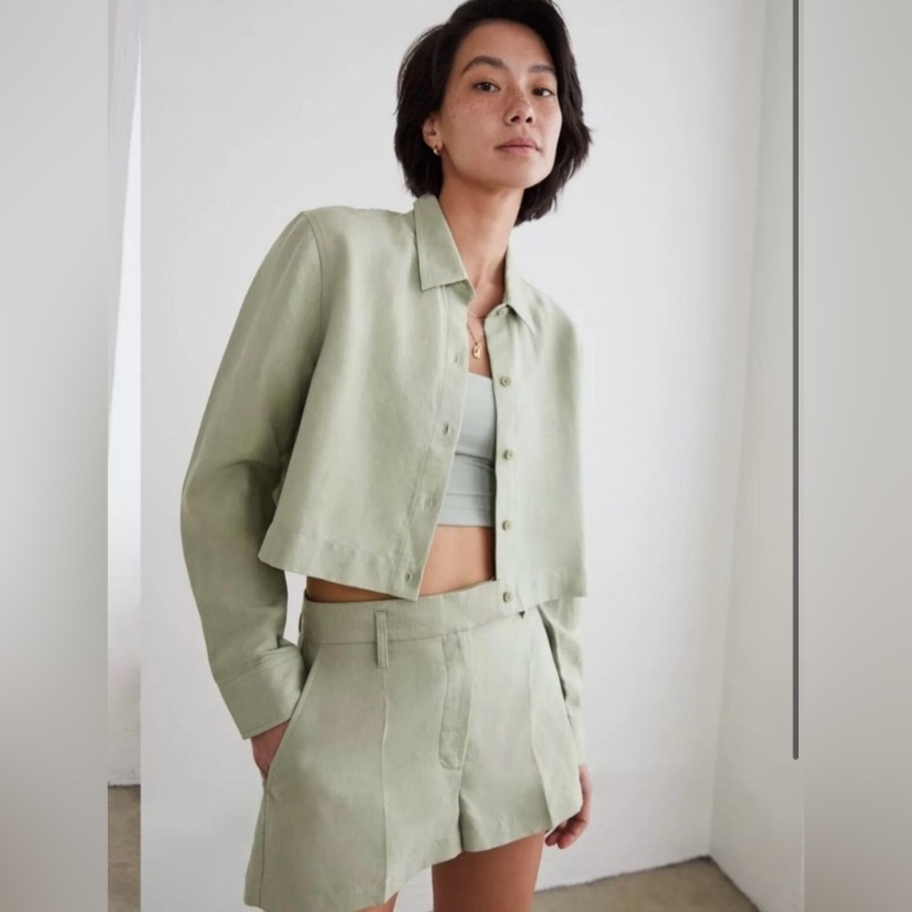Aritzia Linen Set (green, size small) - Picture 1 of 10